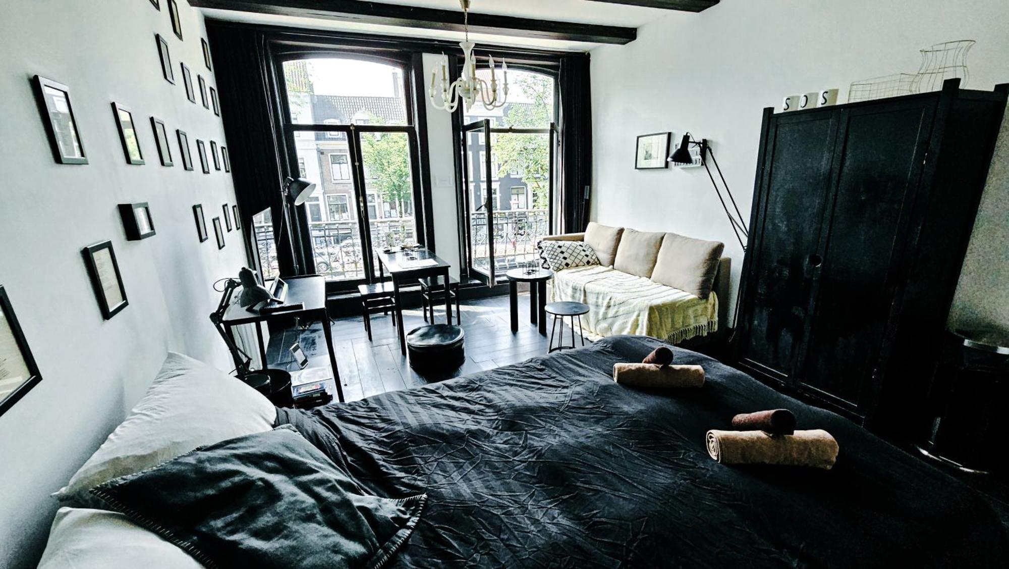 The Black Beauty Private Studio With Canal View From 1799 アムステルダム エクステリア 写真