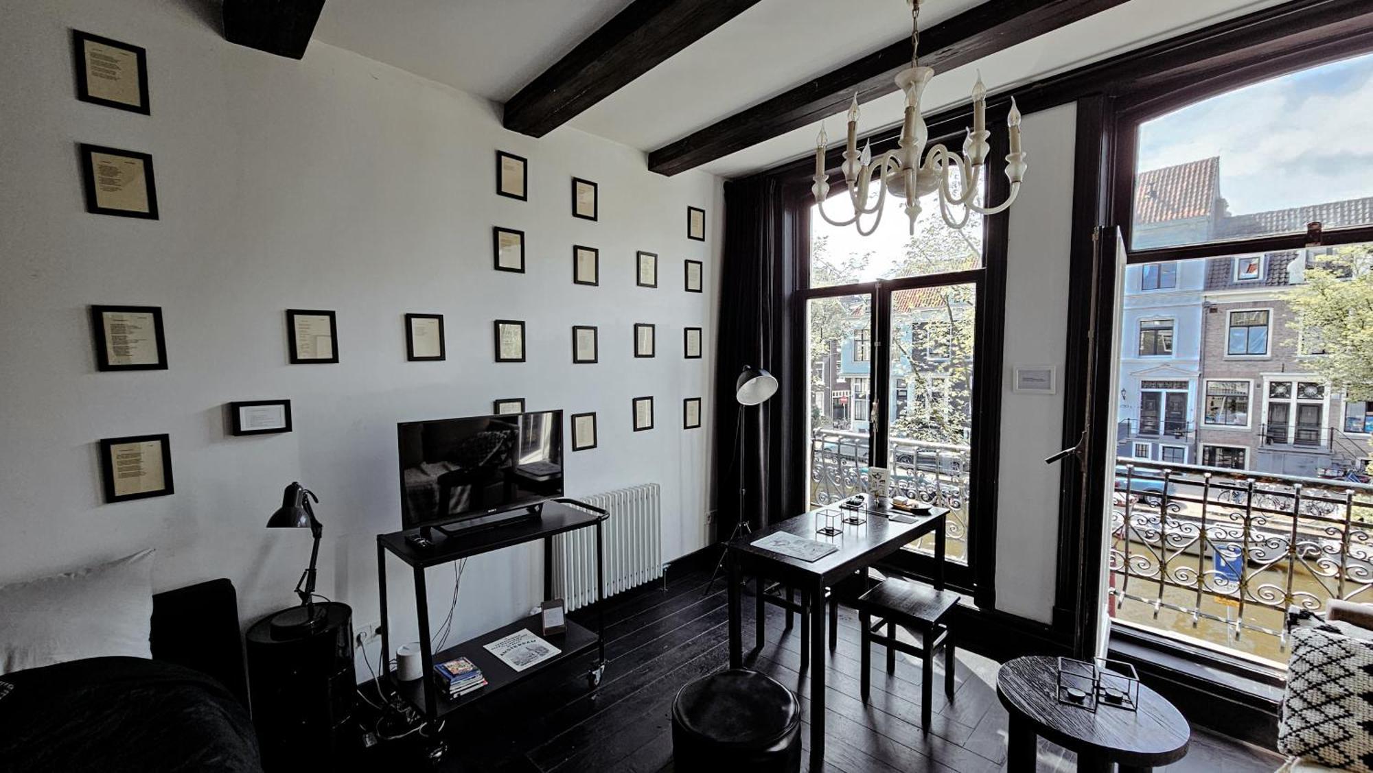 The Black Beauty Private Studio With Canal View From 1799 アムステルダム エクステリア 写真
